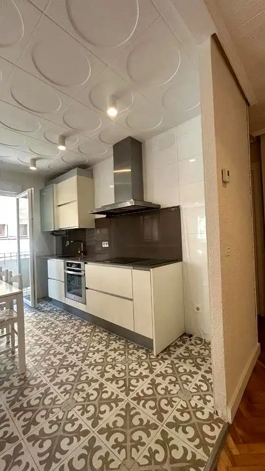 Piso de alquiler en De Sevilla, Ruiseñores
