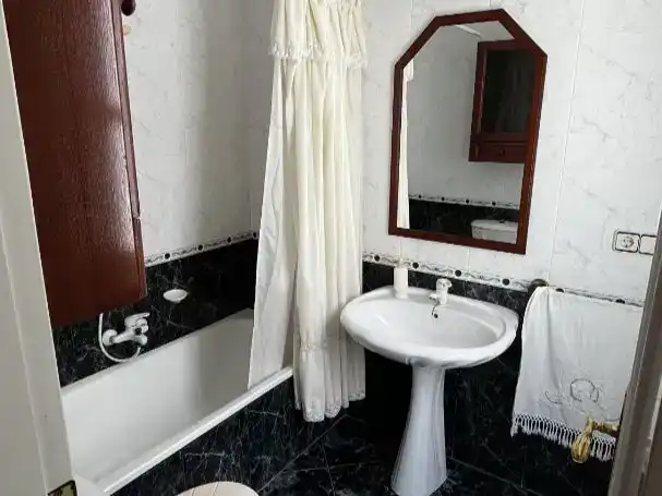 Bathroom of Flat for sale in Torredelcampo  with Air Conditioner and Balcony