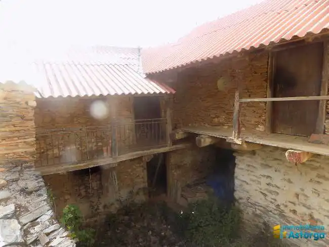 Casa rústica en venda a Lucillo, imagen 3
