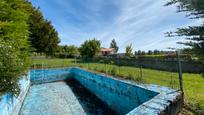 Piscina de Casa o xalet en venda en Condado de Treviño amb Jardí privat
