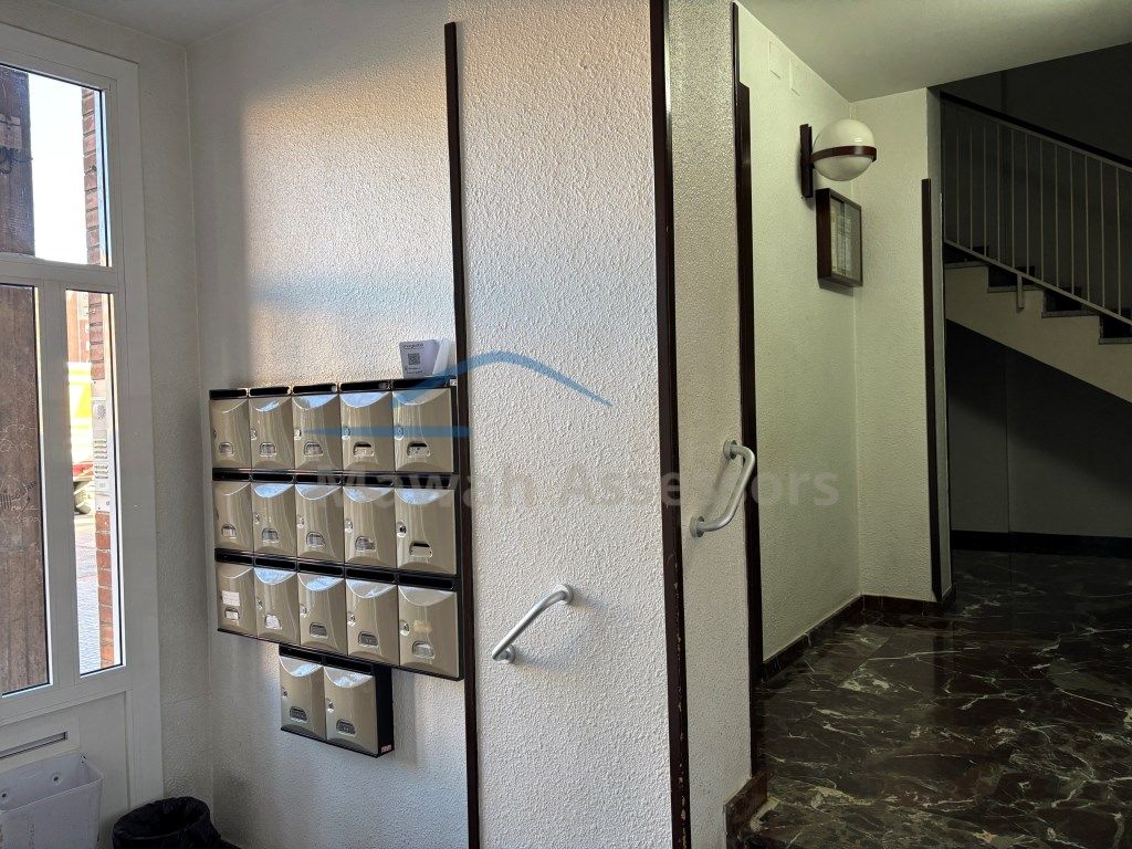 Flat for sale in Sabadell  with Furnished