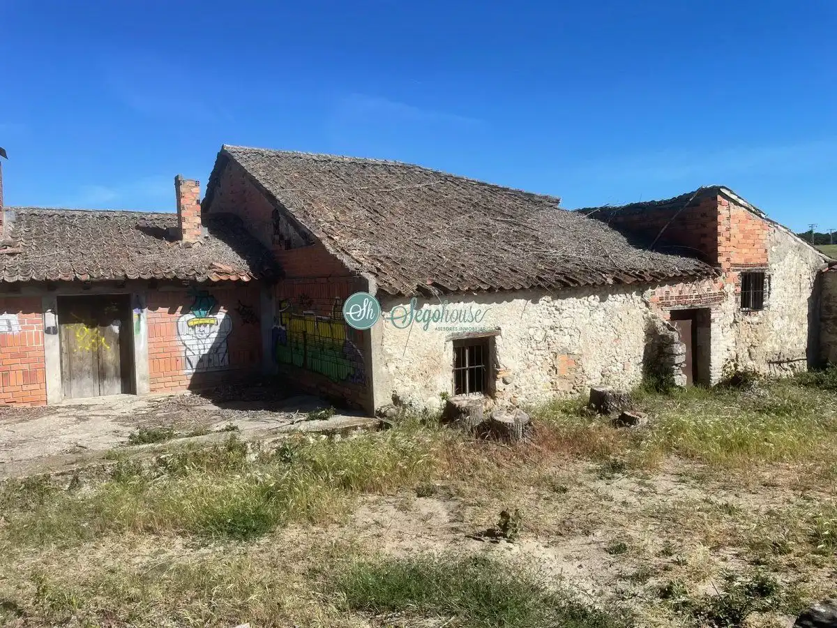 Vista exterior de Casa o chalet en venta en Mozoncillo