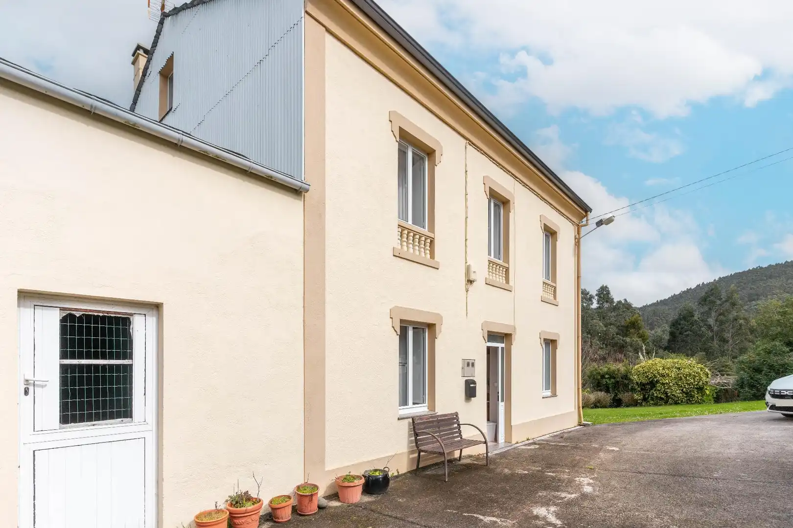 Vista exterior de Casa o xalet en venda en Viveiro amb Traster i Moblat