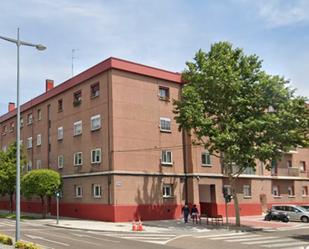 Exterior view of Flat for sale in Valladolid Capital  with Heating, Furnished and Oven