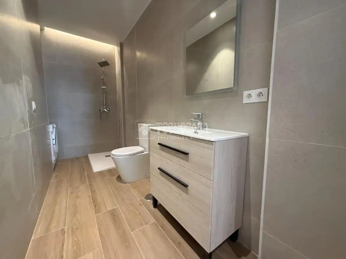 Bathroom of Study for sale in Madrid
