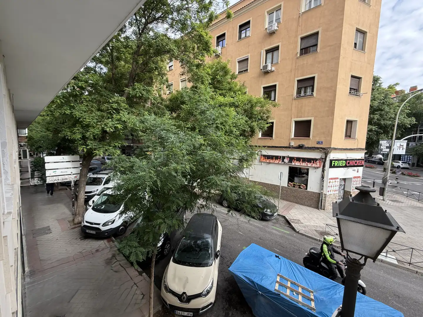 Vista exterior de Piso en venta en Madrid