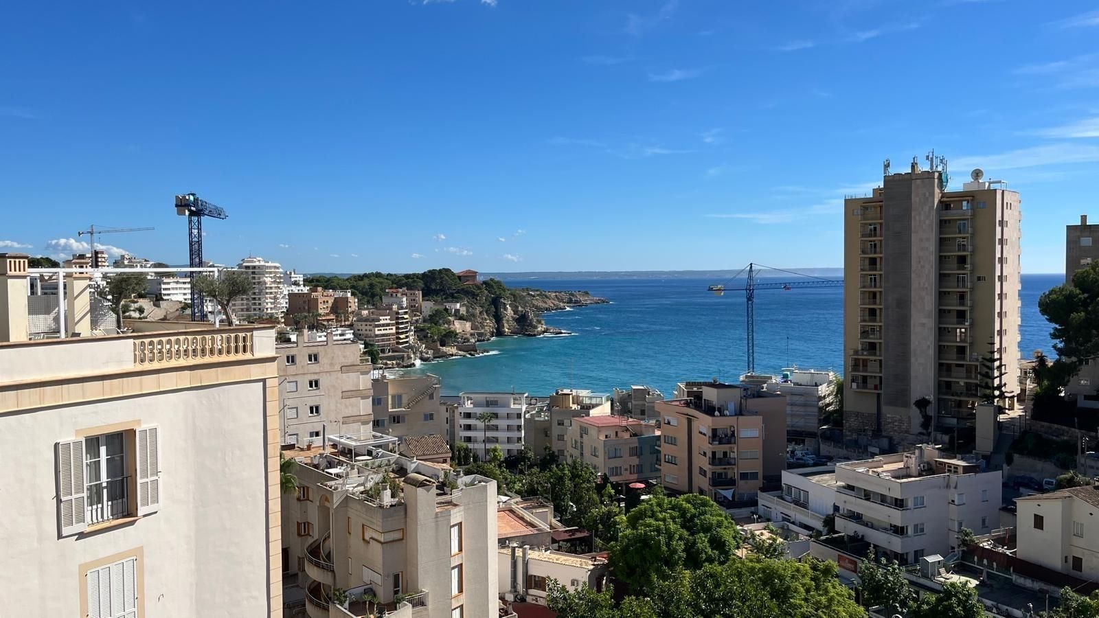 Vista exterior de Àtic en venda en  Palma de Mallorca amb Aire condicionat, Calefacció i Jardí privat