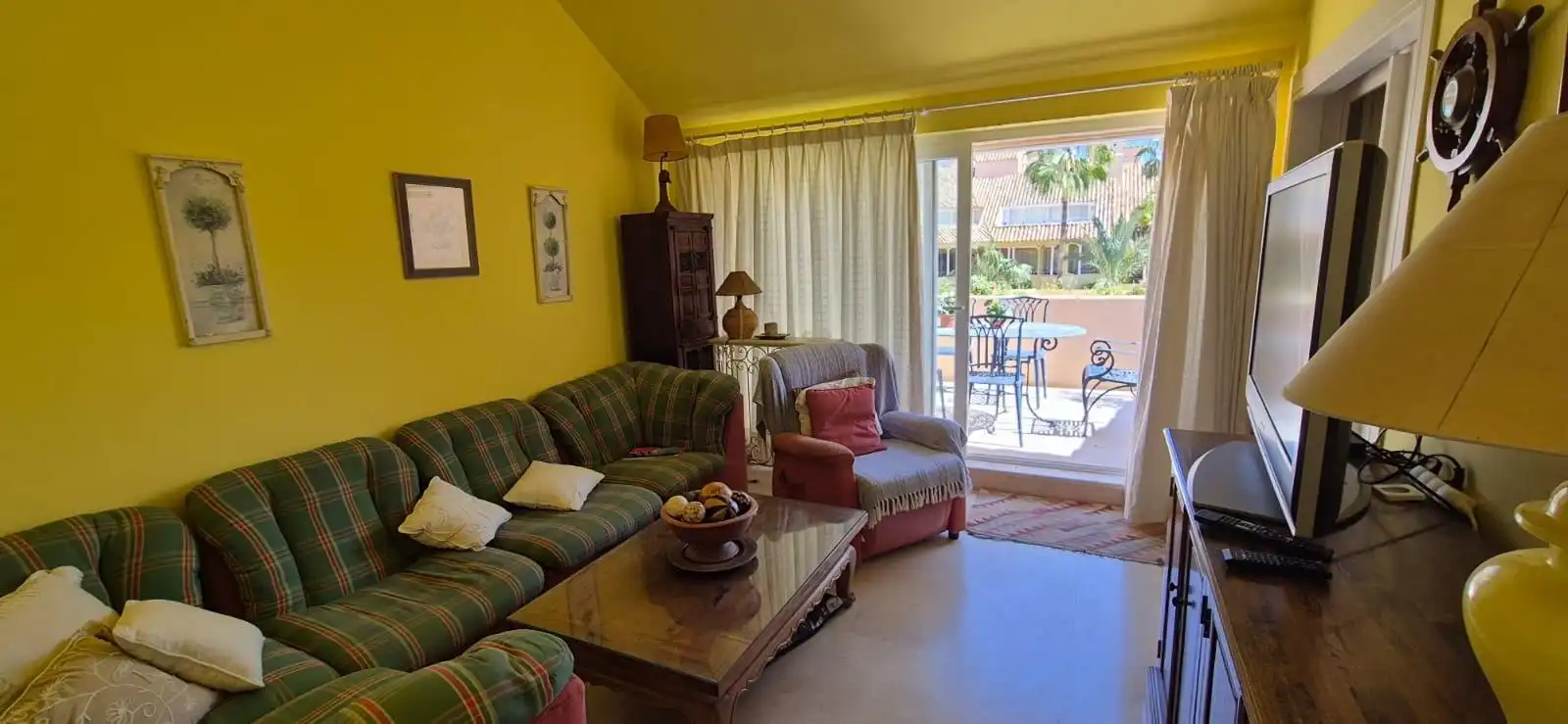 Sala d'estar de Àtic en venda en Sotogrande