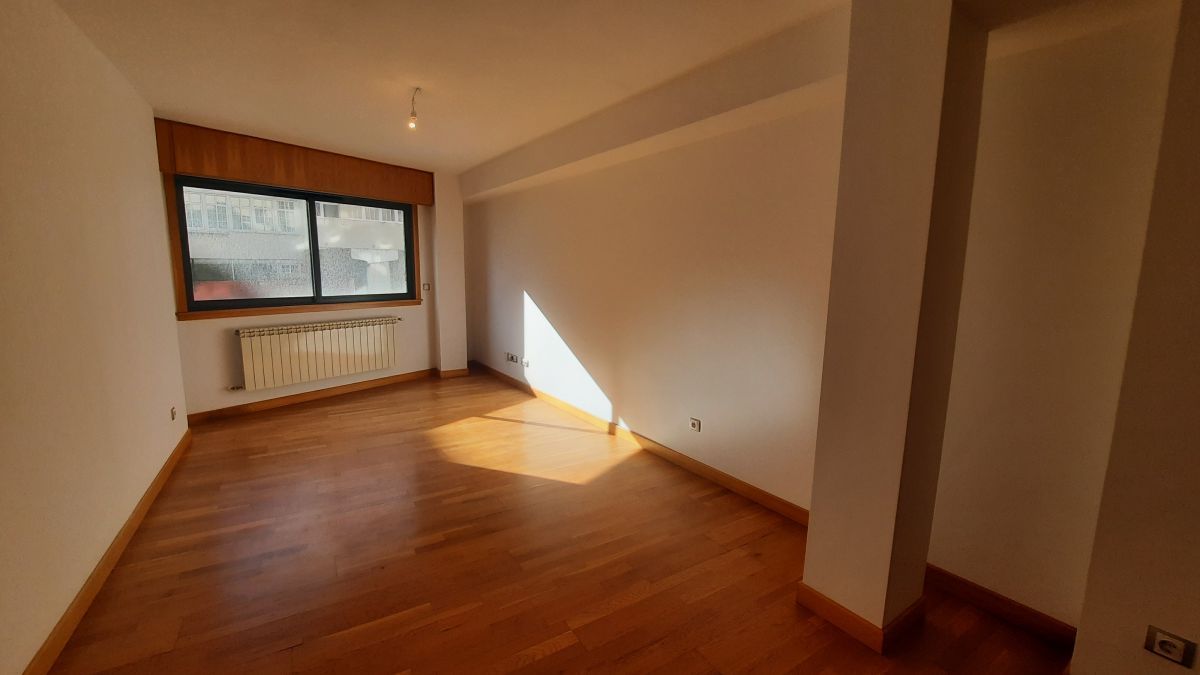 Flat to rent in A Coruña Capital   with Heating and Storage room