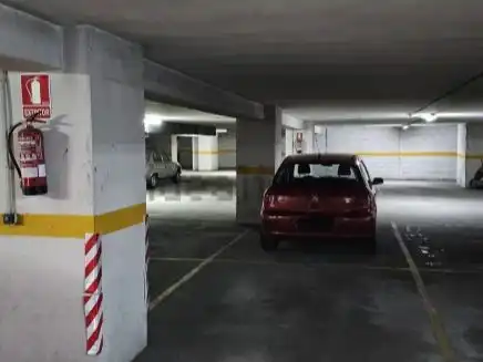 Parkplatz von Garage zum Verkauf in Vigo 