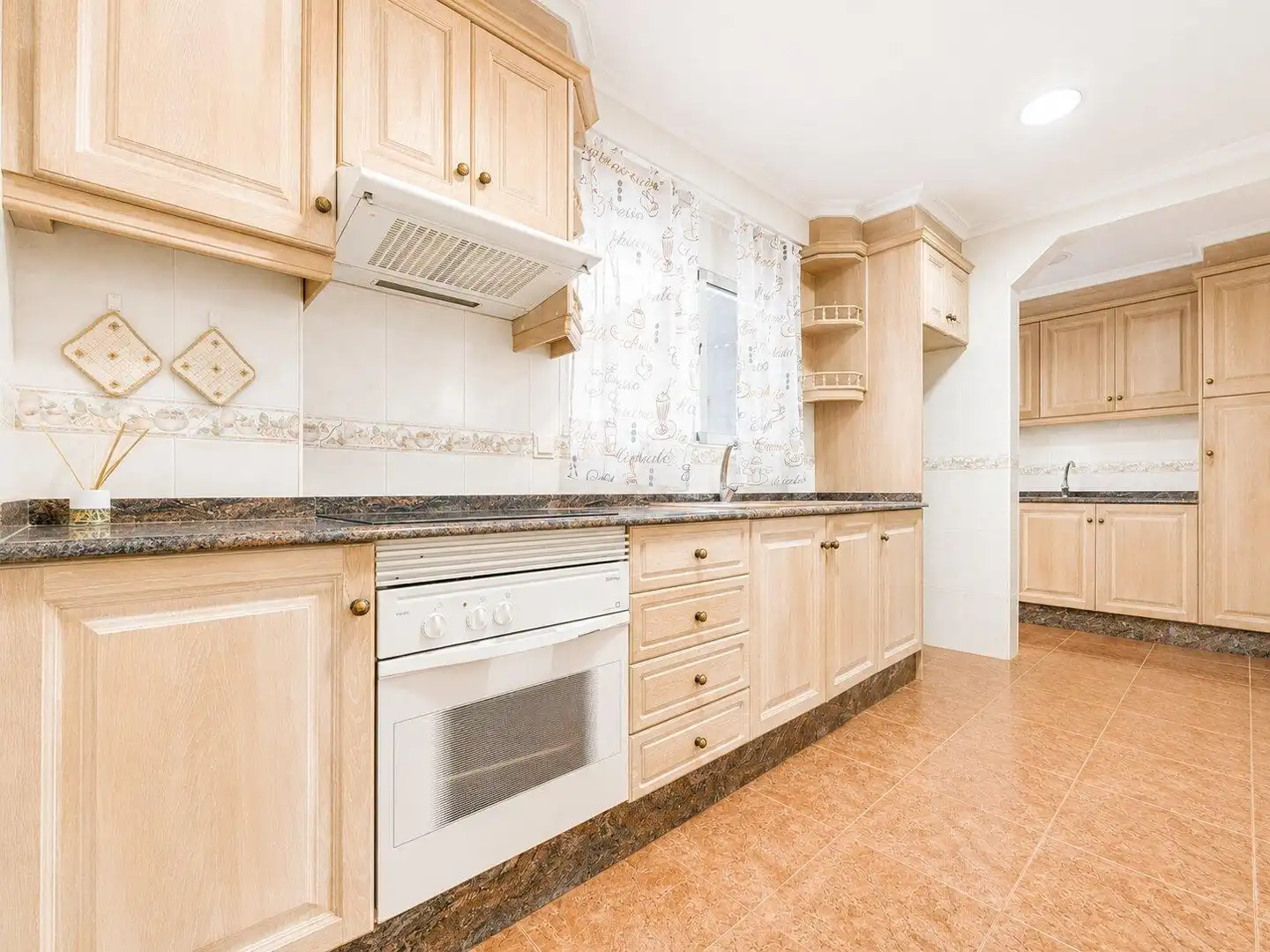 Cocina de Piso en venta en Meliana con Terraza, Trastero y Balcón