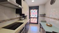 Cuina de Pis en venda en Burgos Capital amb Calefacció, Parquet i Terrassa