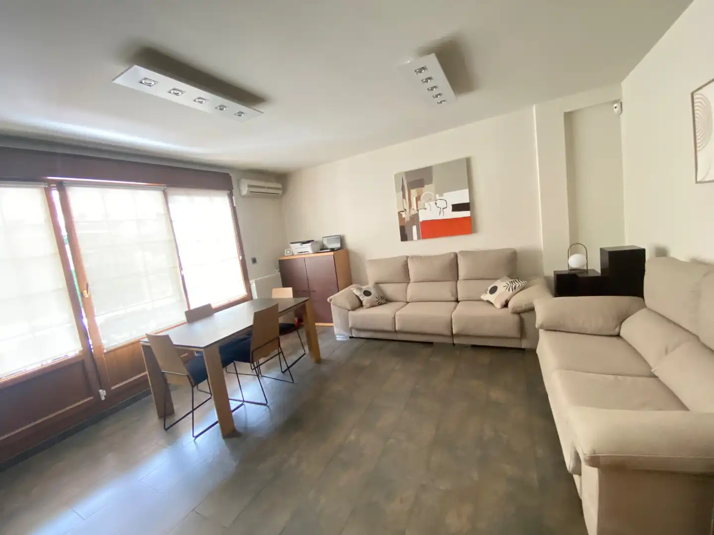 Sala d'estar de Casa adosada en venda en Irura amb Calefacció, Jardí privat i Parquet