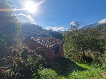 Casa rústica en venda a La Juncar