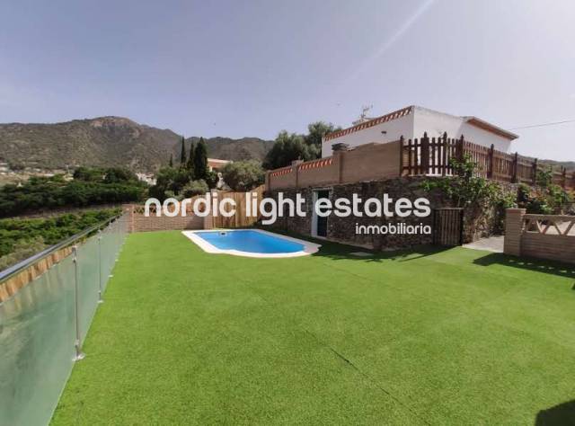 Casa-chalet en Alquiler en Frigiliana