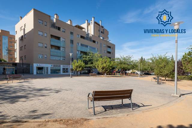Local comercial en Venta en Plaza Catedrática Asunción Linares en Campus de la Salud
