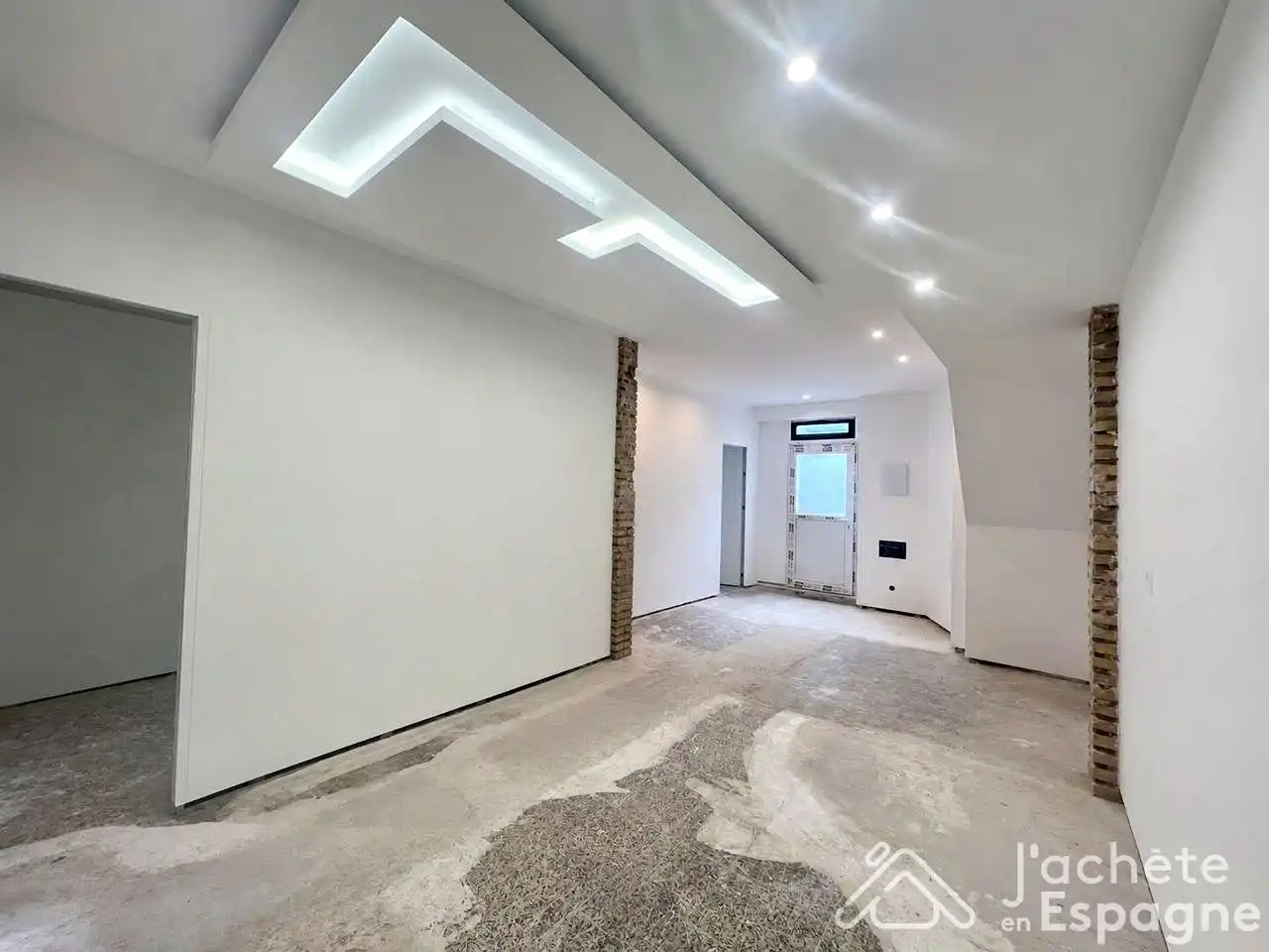 Houses for sale in Sant Quintín, Avenida de Abril - 9 de Octubre