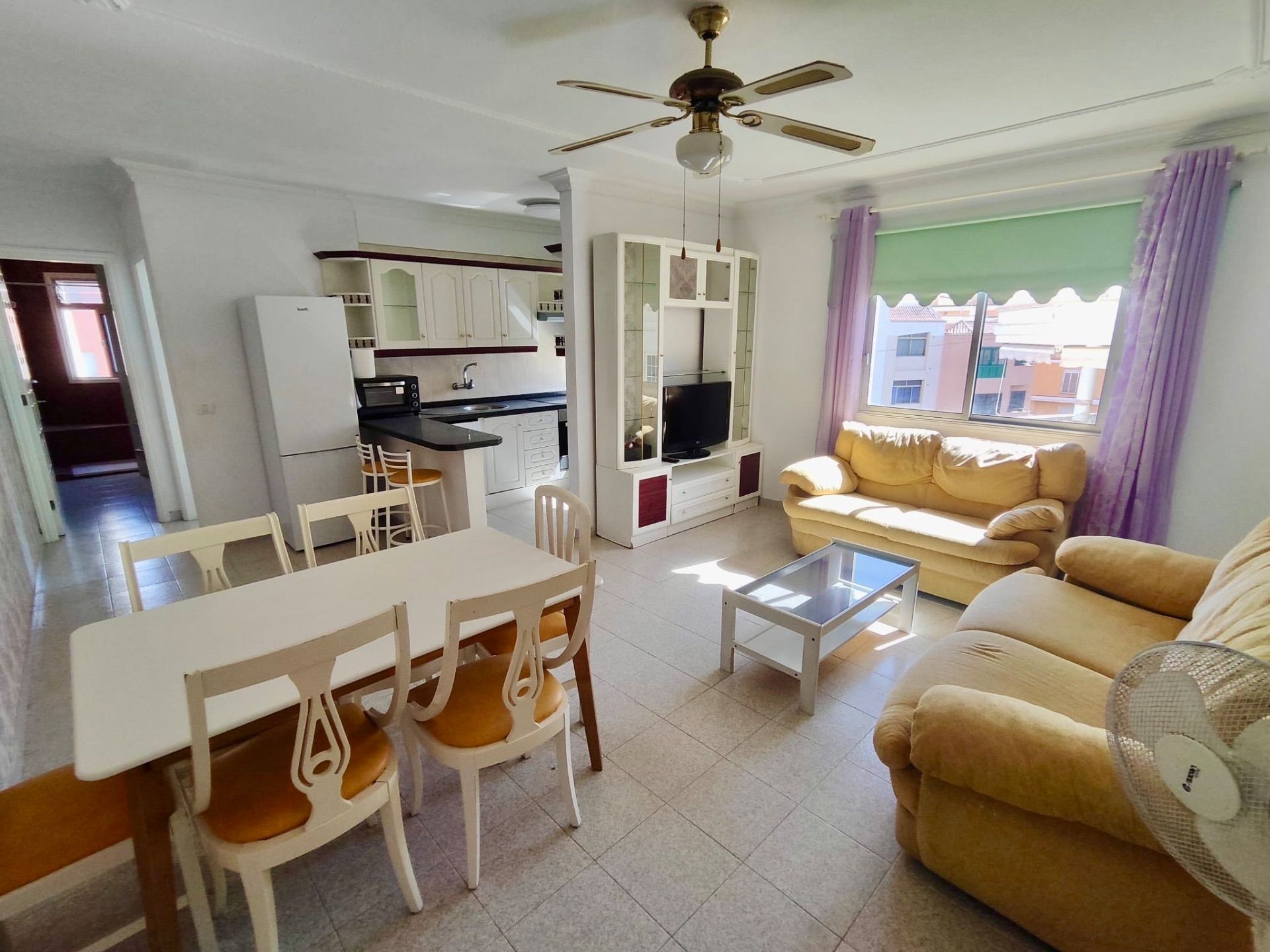 Sala d'estar de Pis en venda en Guía de Isora amb Moblat