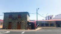 Vista exterior de Casa adosada en venda en Valleseco amb Jardí privat, Terrassa i Traster