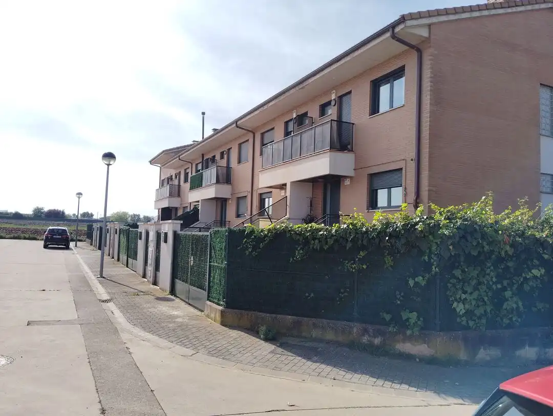 Vista exterior de Casa o chalet en venta en Uruñuela con Calefacción, Jardín privado y Terraza