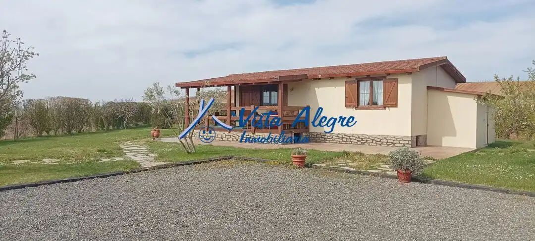 Vista exterior de Casa o xalet en venda en Rodezno amb Calefacció i Moblat