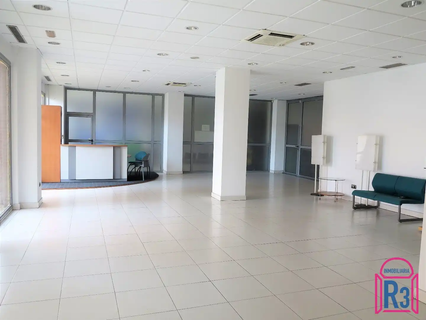 Local comercial en venda a Mariano Andrés, imagen 2