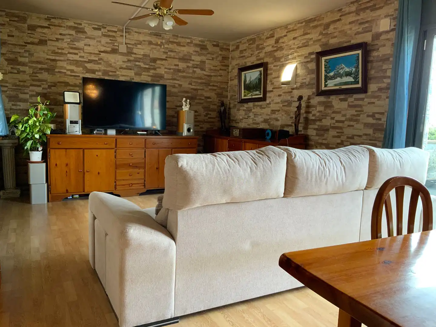 Sala de estar de Casa adosada en venta en Terrassa con Calefacción, Jardín privado y Terraza