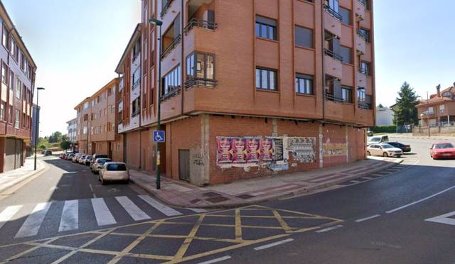 Local comercial en Alquiler en Trobajo del Camino - CL ABOGADO JOSE FUERTES-TC en Trobajo del Camino