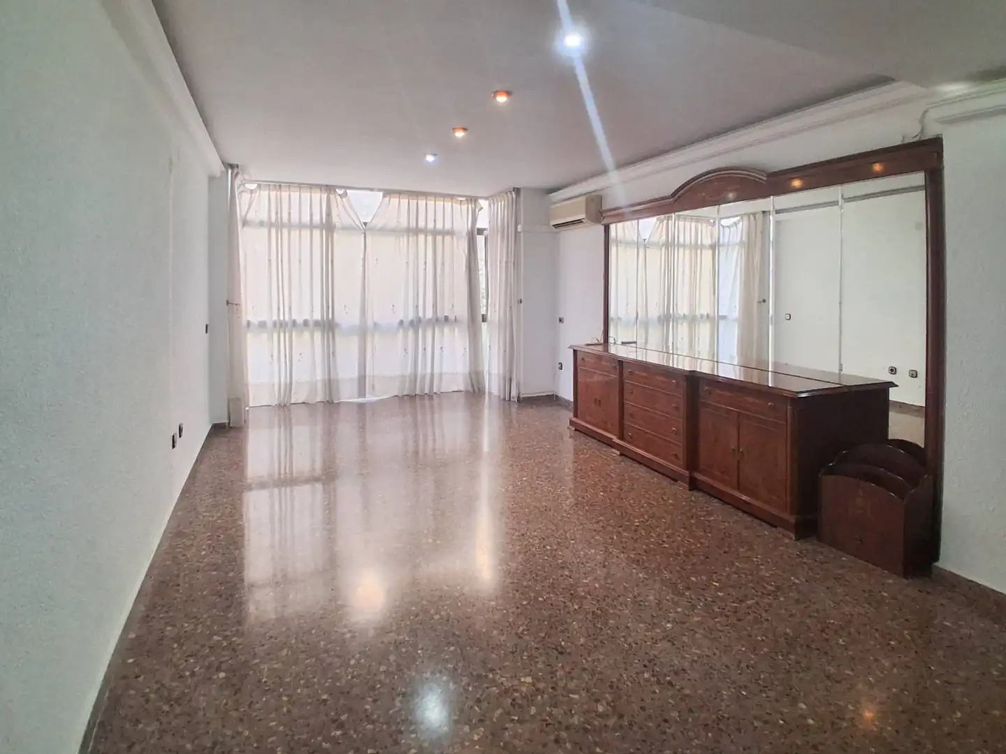 Sala d'estar de Dúplex de lloguer en Valencia amb Aire condicionat, Calefacció i Terrassa