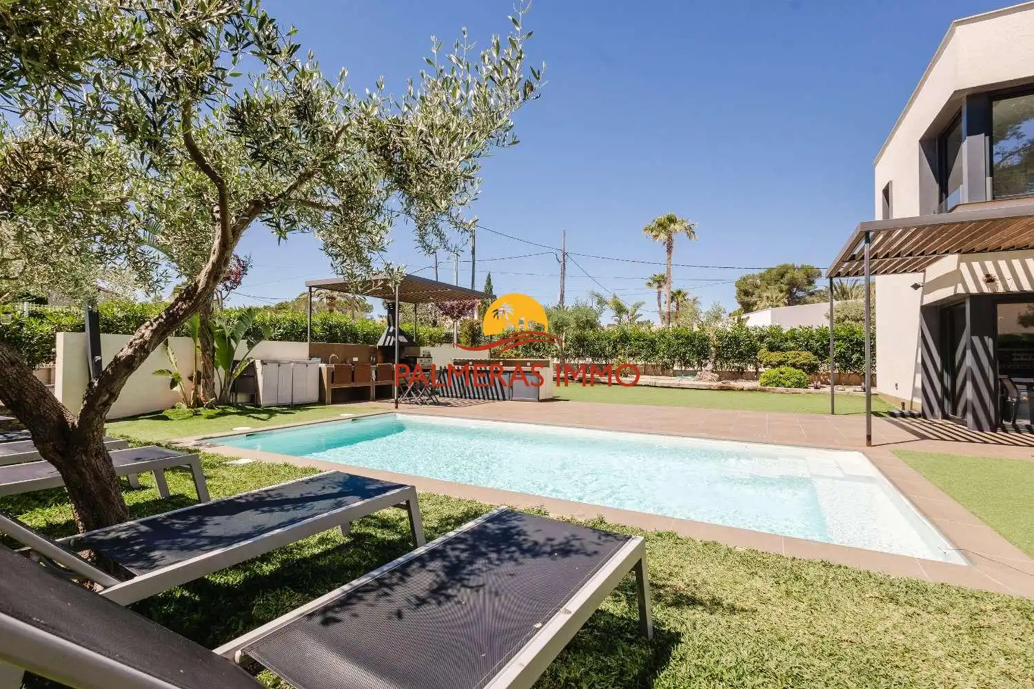 Chalet con piscina en venta en Les Tres Cales, imagen 2