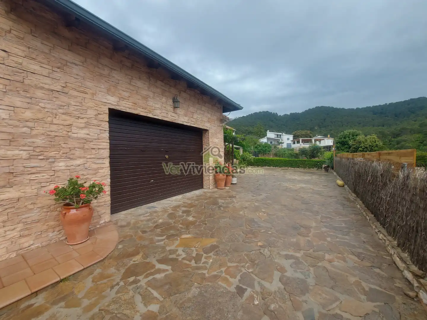 Vista exterior de Casa o xalet en venda en Vallirana amb Aire condicionat, Calefacció i Jardí privat
