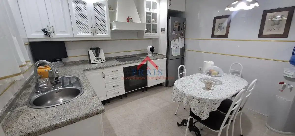 Cocina de Casa adosada en venta en Utrera con Aire acondicionado y Trastero