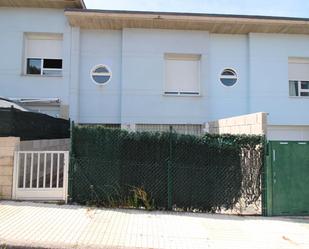 Exterior view of Single-family semi-detached for sale in Polanco  with Heating, Terrace and Storage room