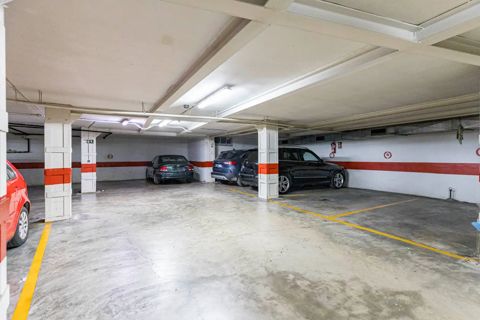 Parking of Flat for sale in Sur