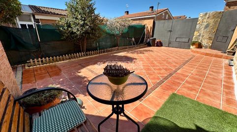 Foto 4 de Casa adosada en venta en Pioz, Guadalajara