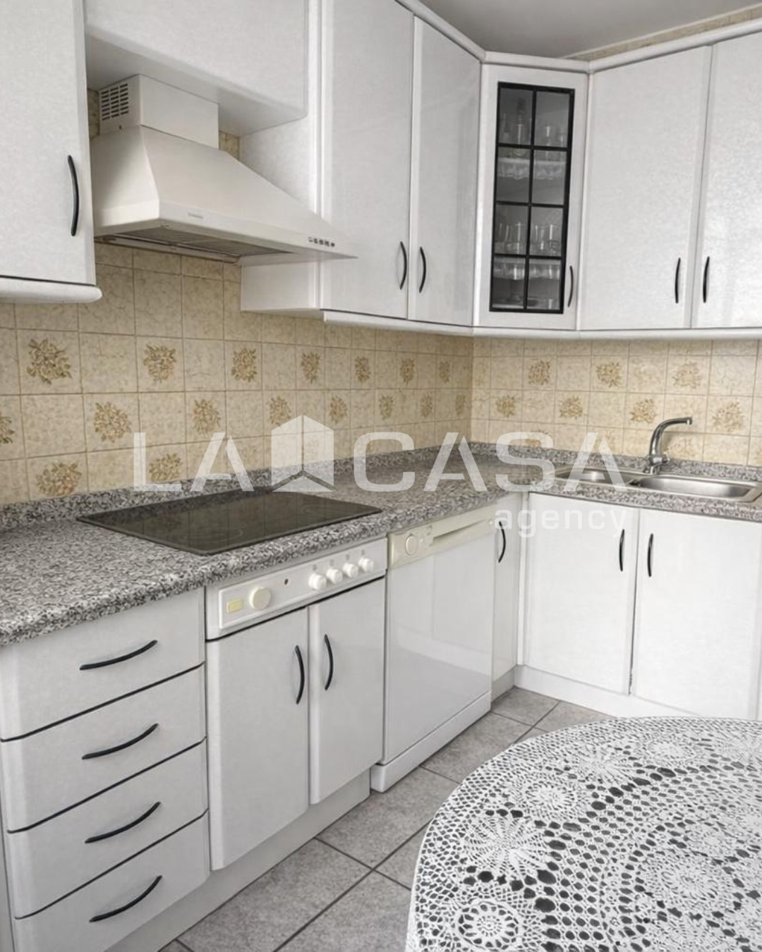 Cocina de Piso en venta en  Sevilla Capital con Terraza y Trastero