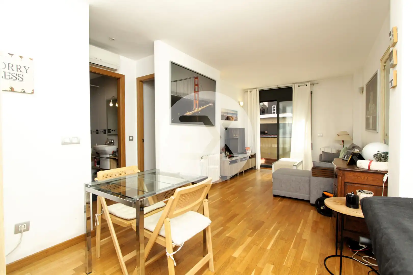Living room of Flat for sale in Castelldefels  with Air Conditioner, Heating and Parquet flooring