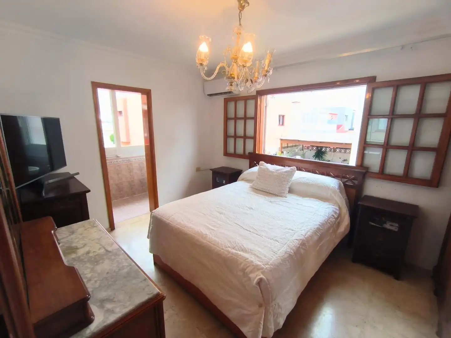 Dormitori de Casa o xalet en venda en Telde amb Aire condicionat, Terrassa i Balcó