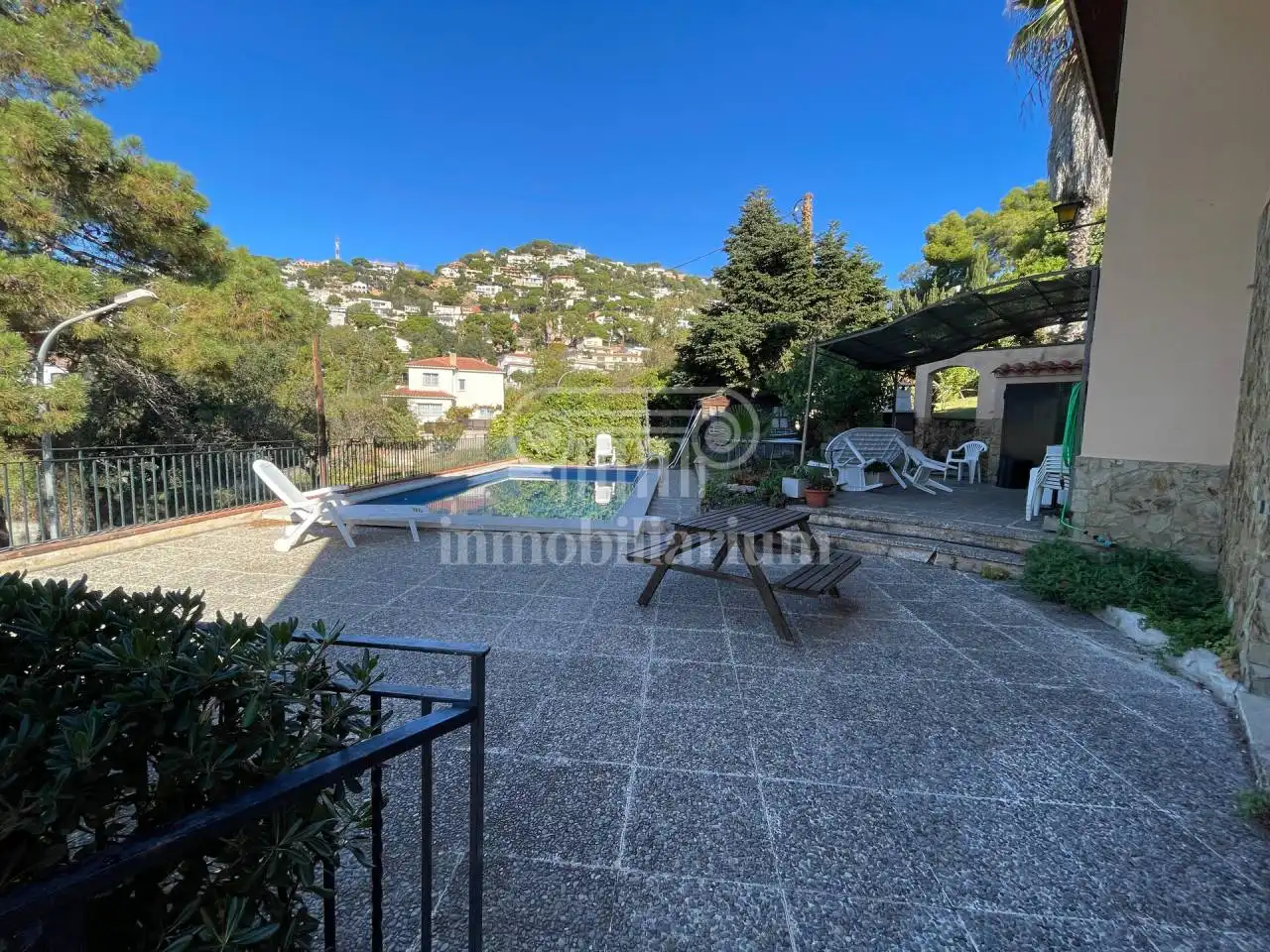 Vista exterior de Casa o xalet en venda en Lloret de Mar amb Calefacció, Jardí privat i Terrassa