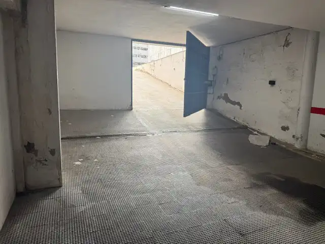 Garaje de alquiler en Calle Pablo Rada, Centro