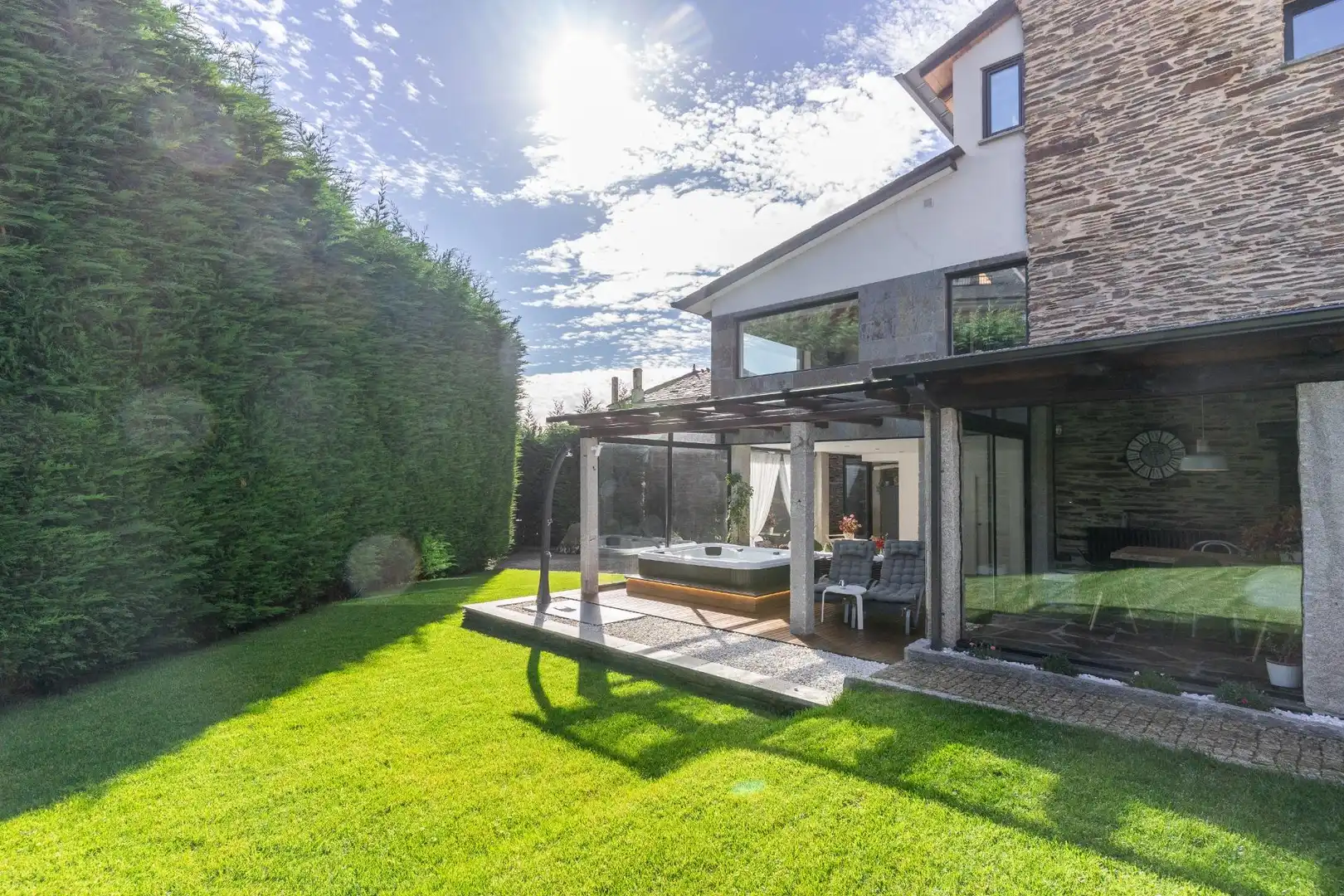Jardín de Casa o chalet en venta en Lugo con Calefacción, Jardín privado y Jacuzzi
