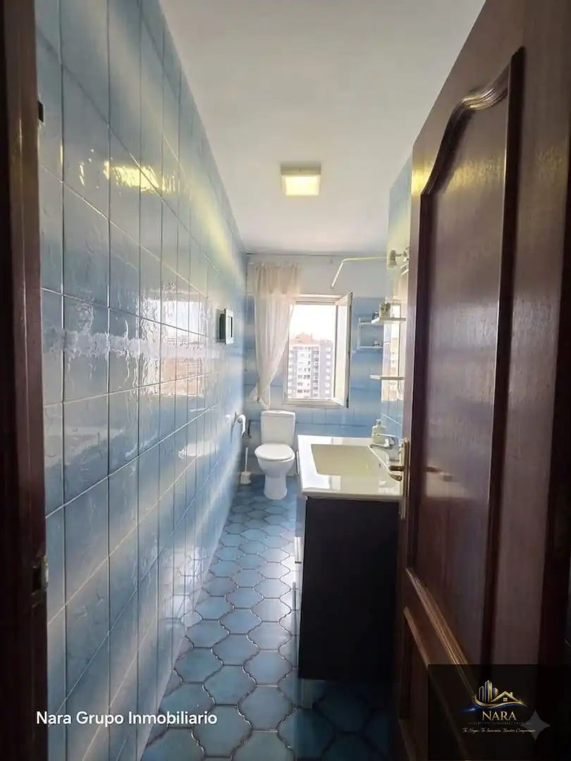 Badezimmer von Wohnung zum Verkauf in Santander mit Heizung, Parkett und Möbliert