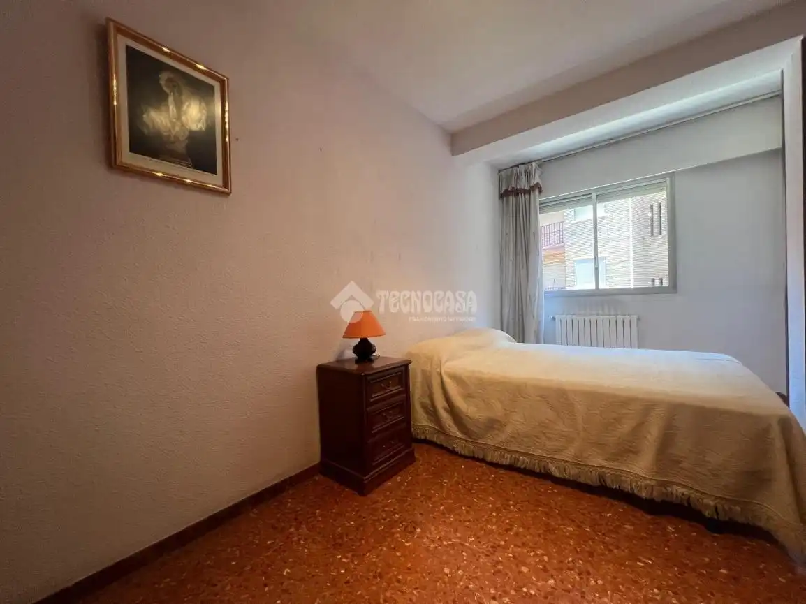 Habitación de Piso en venta en Zaragoza con Calefacción y Terraza