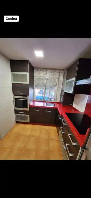 Cocina de Casa adosada de alquiler en Estepona con Aire acondicionado, Terraza y Horno