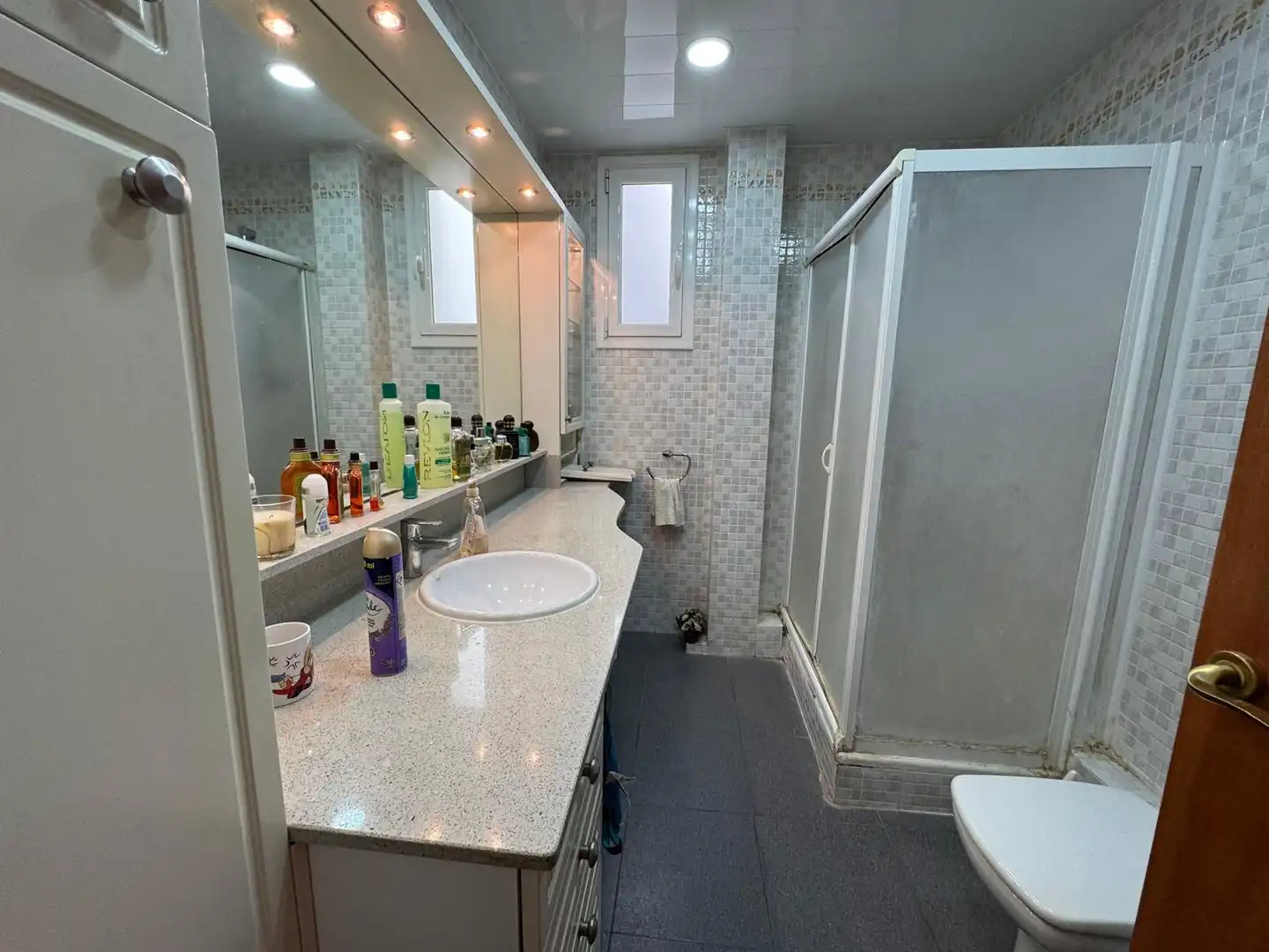 Baño de Piso en venta en Barcelona con Parquet, Amueblado y Horno