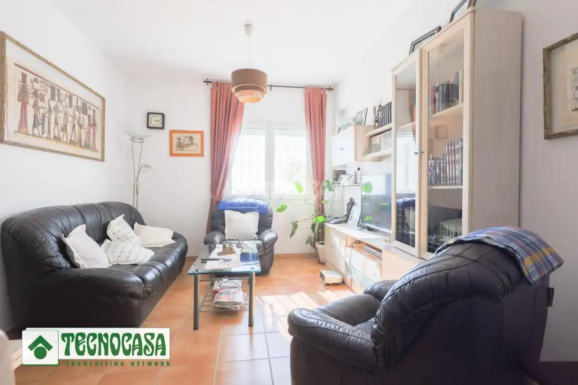 Wohnzimmer von Einfamilien-Reihenhaus zum Verkauf in Adra mit Terrasse, Möbliert und Alarm