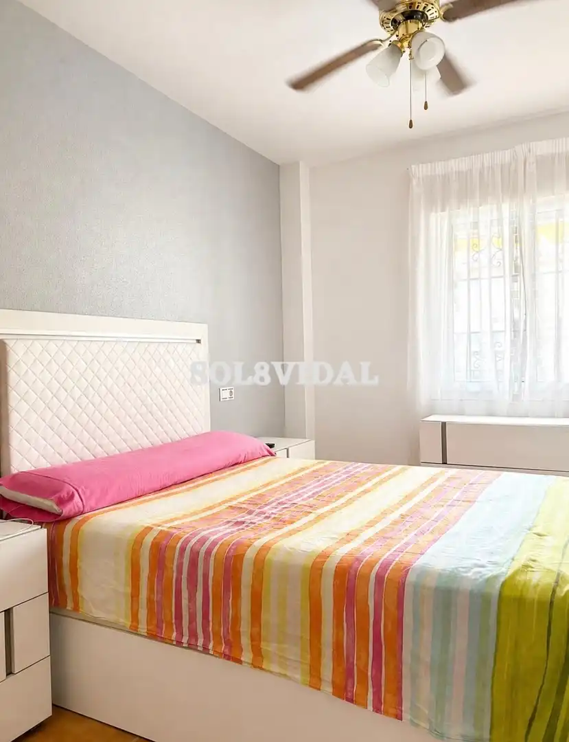 Habitación de Casa o chalet de alquiler en Orihuela con Amueblado y Piscina comunitaria