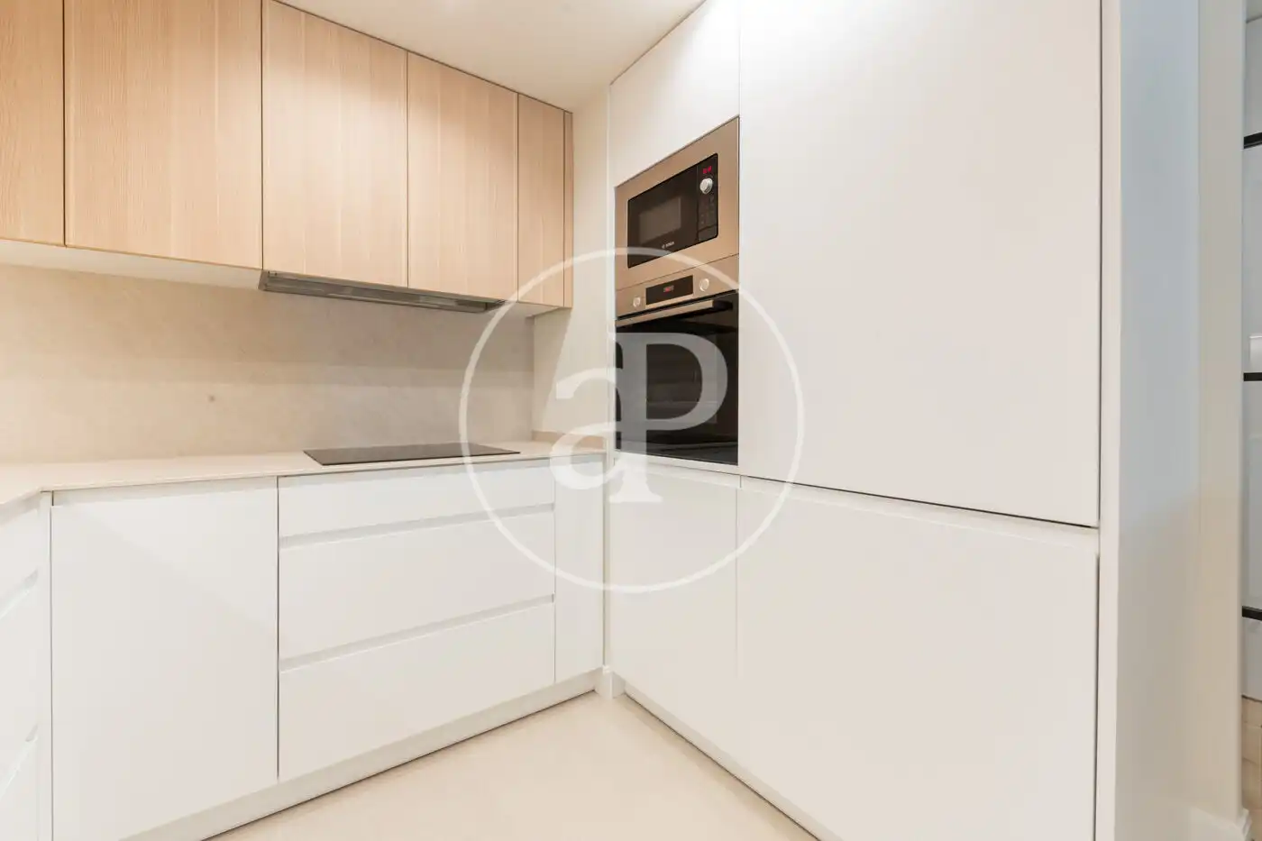 Küche von Wohnung zur Miete in Madrid mit Klimaanlage, Heizung und Privatgarten