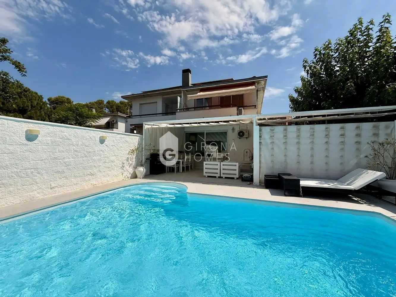 Piscina de Casa adosada en venta en Girona con Aire acondicionado, Calefacción y Terraza