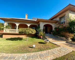 Vista exterior de Casa o xalet de lloguer en  Córdoba Capital amb Aire condicionat, Terrassa i Piscina